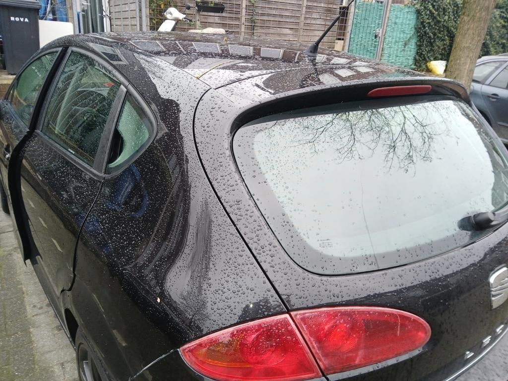 Seat Leon 1.6 75KW 2006 Zwart  kilometerstand 157226  nap, Auto's, Seat, 4 cilinders, Leon, Zwart, 1200 kg