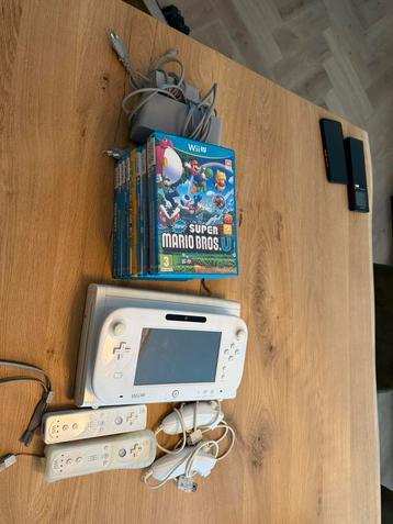 Wii U Compleet met A titel Games & Extra Controllers beschikbaar voor biedingen