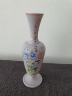 Antieke Vintage Vaas

Lengte 28 cm
Breedte 9 cm, Ophalen of Verzenden