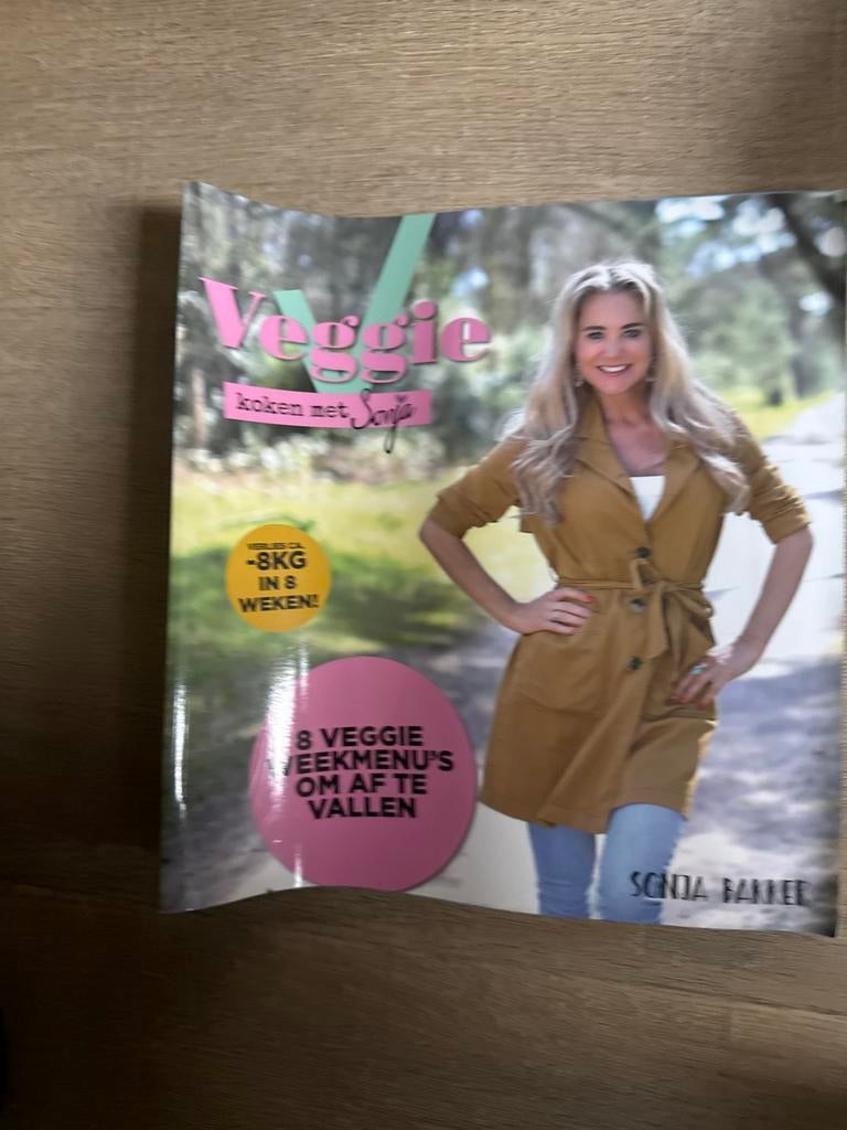 Veggie koken met Sonja Bakker - Nieuwstaat!, Hoofdgerechten, Ophalen of Verzenden, Zo goed als nieuw, Gezond koken