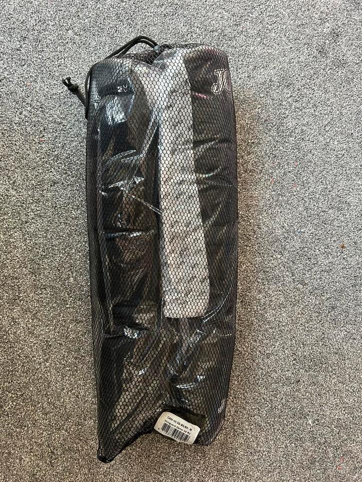 Nieuwe Joya Camo V2 Scheenbeschermers maat M te koop, Sport en Fitness, Boksen, Nieuw, Boksbeschermers, Ophalen of Verzenden