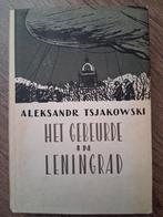 Aleksandr Tsjakowski - Het gebeurde in Leningrad, Ophalen of Verzenden, Tweede Wereldoorlog, Zo goed als nieuw