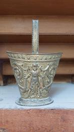 koperen mand antiek met figuren messing, Ophalen of Verzenden