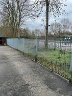 Gegalvaniseerd hekwerk met dubbele poort, Ophalen, Met poort, Spijlenhekwerk, Zo goed als nieuw