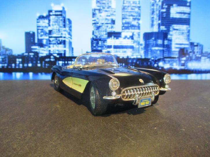 1/24 1957 Chevrolet Corvette Bburago Zwart met wit i.z.g.st., Hobby en Vrije tijd, Modelauto's | 1:24, Gebruikt, Ophalen of Verzenden