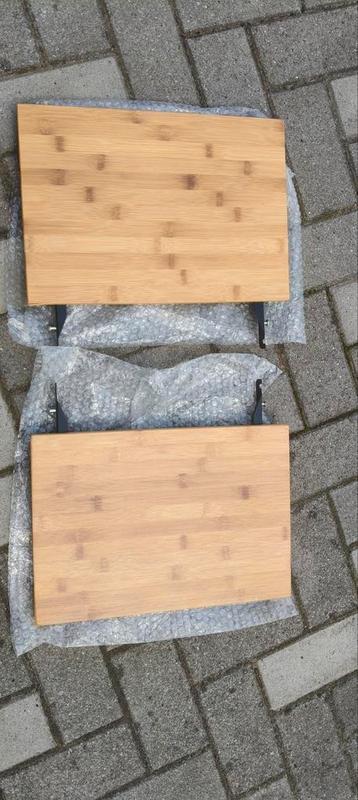 Zij tafeltjes Grill Guru  beschikbaar voor biedingen