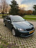 Skoda Octavia 1.6 TDI 81KW Dsg-7 2016 Grijs, Auto's, Skoda, Zwart, 4 cilinders, Parkeersensor, Origineel Nederlands