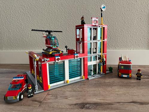 Lego Brandweerkazerne 60004, Kinderen en Baby's, Speelgoed | Duplo en Lego, Gebruikt, Lego, Complete set, Ophalen of Verzenden