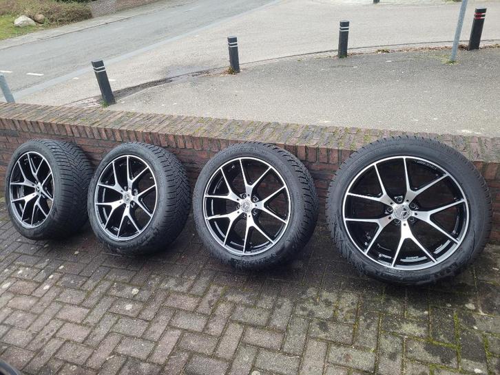 Velgen Mercedes AMG 20 inch GLC winterset Dunlop 1e eigenaar, Auto-onderdelen, Banden en Velgen, Banden en Velgen, Winterbanden