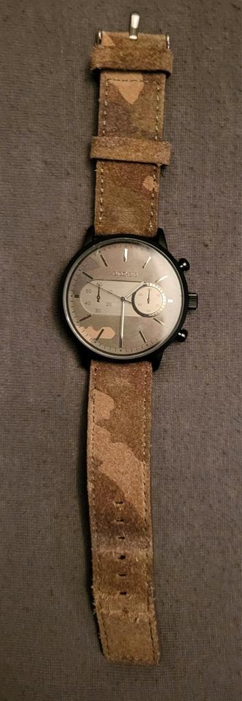 Horloge beschikbaar voor biedingen