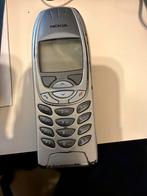 Nokia Klassieker met lader en USB kabel, Telecommunicatie, Mobiele telefoons | Nokia, Ophalen, Gebruikt, Fysiek toetsenbord, Minder dan 3 megapixel