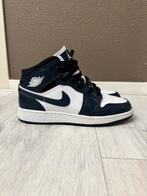 Nike air jordan 1 mid, Kleding | Dames, Schoenen, Blauw, Sneakers of Gympen, Gedragen, Ophalen
