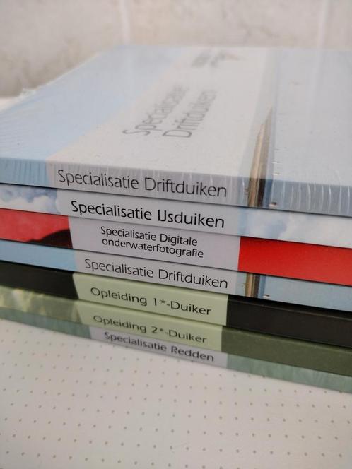 4 x NOB duikopleiding boeken, Watersport en Boten, Duiken, Zo goed als nieuw, Duikfles, Ophalen of Verzenden