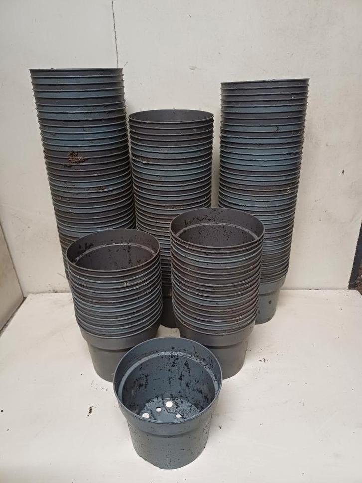 Kweekpotten 2 liter, Tuin en Terras, Bloempotten, Gebruikt, Kunststof, Minder dan 40 cm, Minder dan 25 cm, Rond, Ophalen of Verzenden