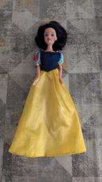 Sneeuwwitje Barbie pop, Kinderen en Baby's, Speelgoed | Poppen, Ophalen of Verzenden, Zo goed als nieuw, Barbie