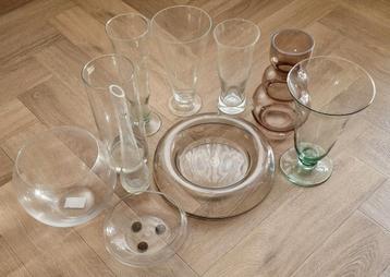 Wegens verhuizing/ emigratie een partij vazen design / deco  beschikbaar voor biedingen