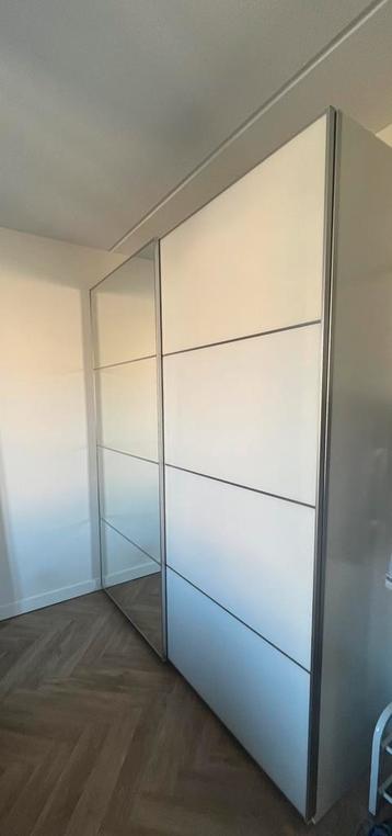 IKEA pax kledingkast met schuifdeuren beschikbaar voor biedingen