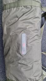 Trakker tempest brolly aquatexx 100 social cap, Watersport en Boten, Hengelsport | Karpervissen, Ophalen of Verzenden, Zo goed als nieuw
