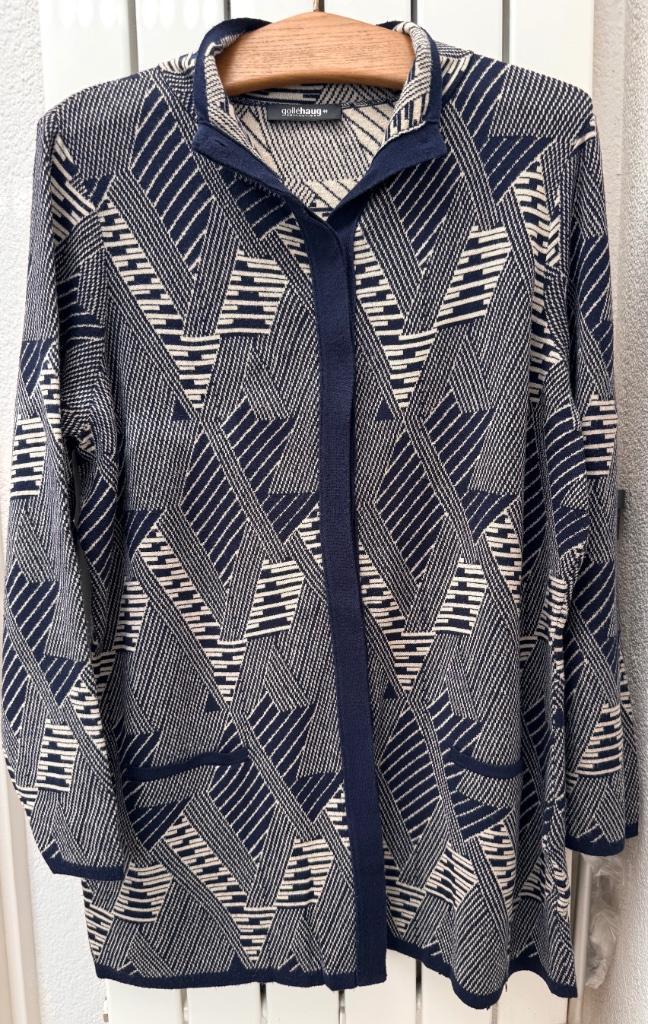 Gollehaug beige/donkerblauw vest maat 44  , Kleding | Dames, Truien en Vesten, Zo goed als nieuw, Maat 42/44 (L), Blauw, Ophalen of Verzenden