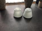 TE KOOP: Set van 2 decoratieve glazen lampenkappen, Ophalen, 25 tot 50 cm, Wit, Zo goed als nieuw