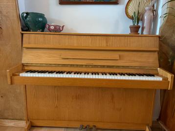 Astor Piano - Klassiek en Mooi! beschikbaar voor biedingen