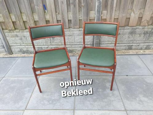Set vintage stoelen van Teeffelen, Huis en Inrichting, Stoelen, Zo goed als nieuw, Twee, Hout, Stof, Overige kleuren, Ophalen