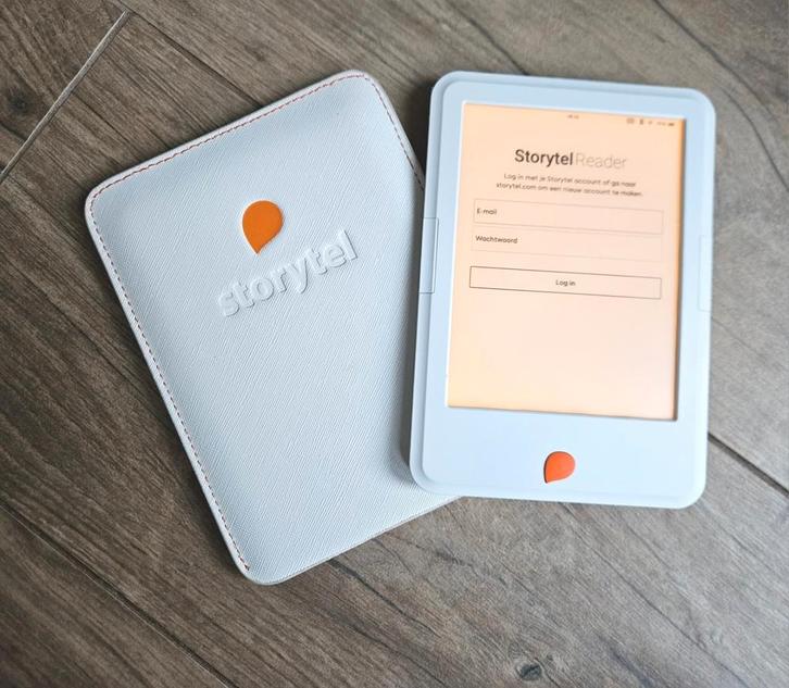 Mooie Storytel ereader met sleeve, Computers en Software, E-readers, Zo goed als nieuw, 6 inch of minder, Bluetooth, Touchscreen
