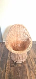 Klein Vintage Rotan Stoeltje, Huis en Inrichting, Ophalen, Gebruikt, Bruin, Vintage