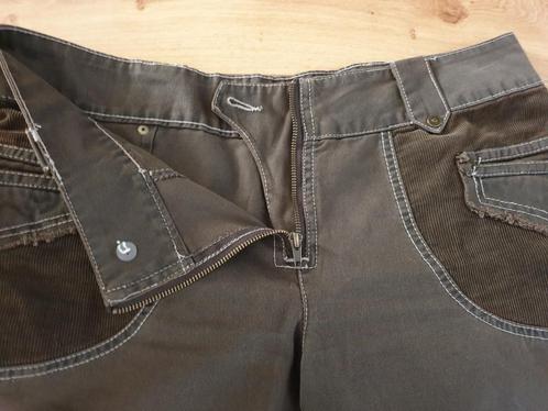 Geisha khaki driekwart broek, Kleding | Dames, Spijkerbroeken en Jeans, Zo goed als nieuw, Overige jeansmaten, Overige kleuren
