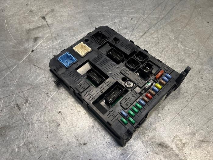 Zekeringkast van een Peugeot Expert, Auto-onderdelen, Elektronica en Kabels, Peugeot, Gebruikt, 3 maanden garantie, Ophalen of Verzenden