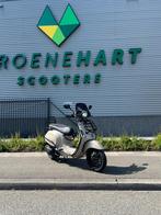 Vespa sprint dessert storm, Fietsen en Brommers, Scooters | Vespa, Ophalen of Verzenden, Zo goed als nieuw
