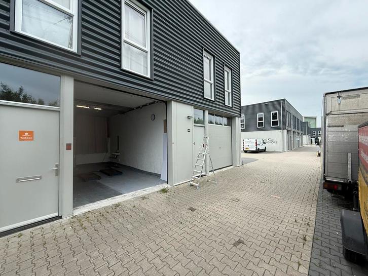 Ter overname 180 m2 Almere -beneden-boven woning 2 slp kamer, Zakelijke goederen, Exploitaties en Overnames