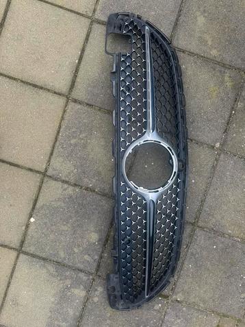 Mercedes W206 nieren diffuser en  grille beschikbaar voor biedingen
