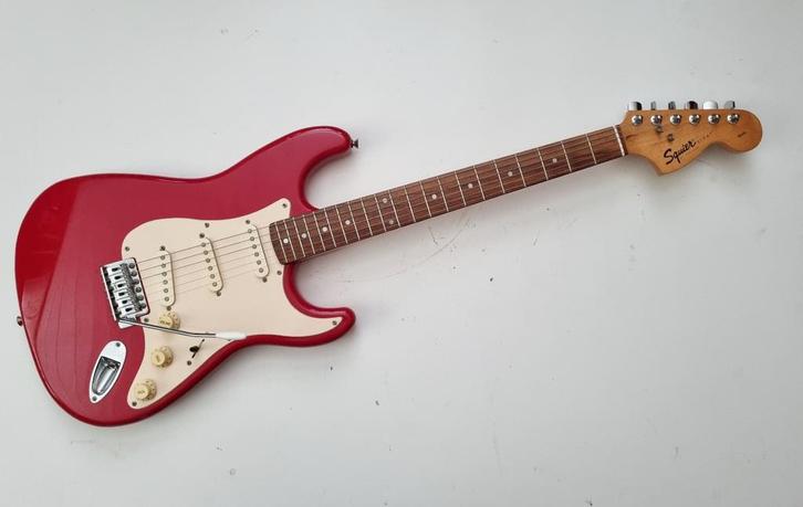 Fender Squier affinity stratocaster gitaar, Muziek en Instrumenten, Snaarinstrumenten | Gitaren | Elektrisch, Gebruikt, Solid body