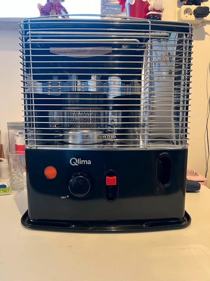 Qlima Petroleumkachel z.g.a.n. + 20L petroleum, Huis en Inrichting, Kachels, Zo goed als nieuw, Vrijstaand, Petroleumkachel, Overige brandstoffen