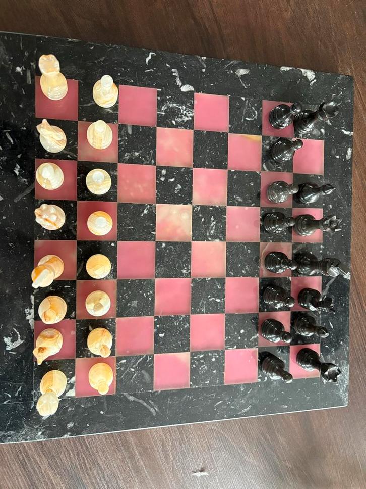 Marmeren Schaakspel met Bijzondere Stukken, Hobby en Vrije tijd, Gezelschapsspellen | Bordspellen, Ophalen