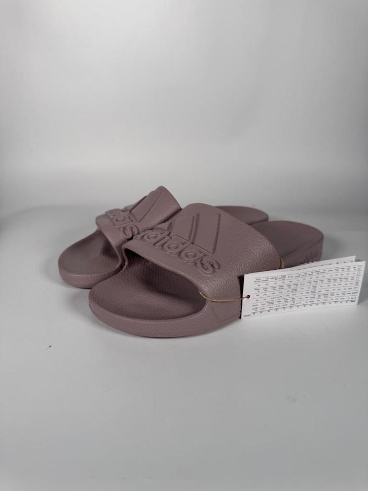 Adidas Adilette Aqua Slides – EU 39 – Light Pink/Mauve, Kleding | Dames, Schoenen, Nieuw, Slippers, Roze, Verzenden