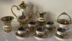 Gouden koffieservies met vaas en bonbonnière, Ophalen of Verzenden, Zo goed als nieuw, Bord(en), Wedgwood