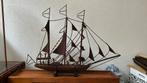 Boot volledig uit kruidnagel in glazen display., Ophalen, Zo goed als nieuw, Schilderij, 50 tot 75 cm