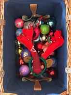 Kerstballen in picnic rieten mand, Ophalen, Gebruikt