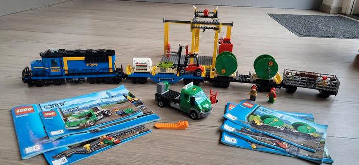 LEGO City Vrachttrein 60052 + veel Extra Rails - Compleet!, Kinderen en Baby's, Speelgoed | Duplo en Lego, Zo goed als nieuw, Ophalen of Verzenden