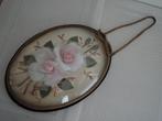 Grote ouderwetse lijst met rozen achter bol glas, Antiek en Kunst, Curiosa en Brocante, Ophalen of Verzenden