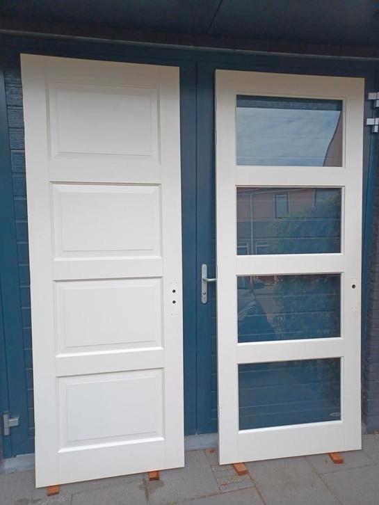 Binnendeur met helder glas 230.5x93 en paneeldeur 230.5x83., Doe-het-zelf en Verbouw, Deuren en Horren, Gebruikt, Binnendeur, 215 cm of meer