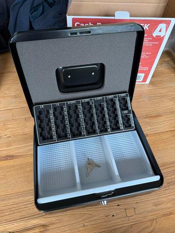 Geldkluis / Gelddoos Nieuw beschikbaar voor biedingen