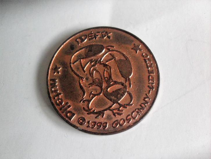 Asterix en Obelix Nutella Munt Idefix, Verzamelen, Stripfiguren, Gebruikt, Overige typen, Asterix en Obelix, Ophalen of Verzenden