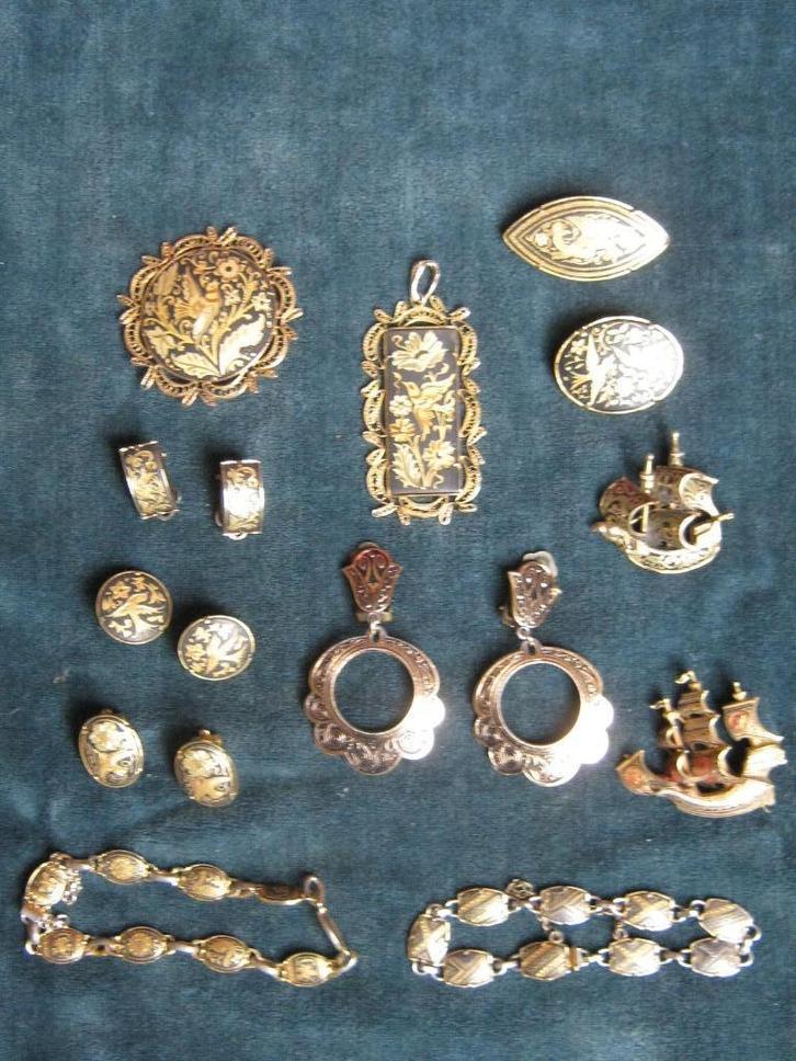 Lotje Spaans Toledo sieraden, broches oorbellen armbandjes, Sieraden, Tassen en Uiterlijk, Antieke sieraden, Broche, Overige materialen