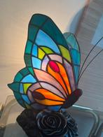 2 beschikbaar! Glas in lood tiffany stijl vlinder lampen, Baak, Ophalen of Verzenden, Glas, Minder dan 50 cm
