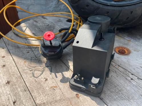 Mercedes W126/C126 Vacuum Pomp met Vacuum Leidingen, Auto-onderdelen, Besturing, Mercedes-Benz, Gebruikt, Ophalen of Verzenden