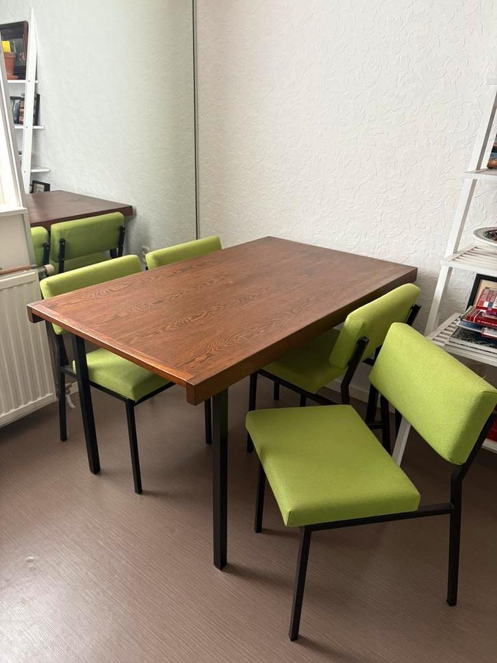 Martin Visser eettafel hout met vier stoelen metaal, Huis en Inrichting, Tafels | Eettafels, Gebruikt, 50 tot 100 cm, Rechthoekig