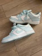 nike dunks 37,5, Kleding | Dames, Schoenen, Ophalen of Verzenden, Zo goed als nieuw, Zwart, Sneakers of Gympen